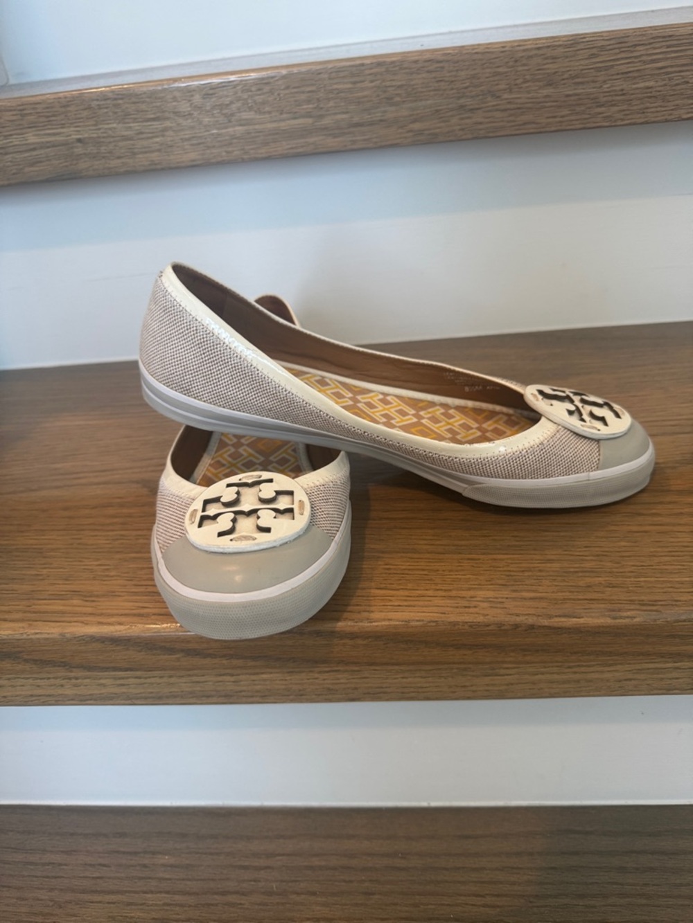 Tory Burch Channing Beige Slip on Sneakers Ballet Flats Canvas Shoes Women 8.5M - Picture 3 of 12
